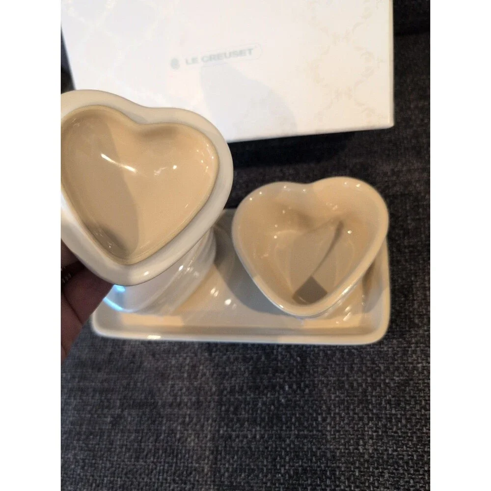 Le Creuset Petite Ramekin Heart Set Of 2. Pearlized White D'Amour 910223-00